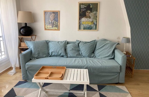 Quartier du Faubourg-Montmartre Apartment | Charming Duplex in Paris w/Terrace, view on Sacred-Coeur