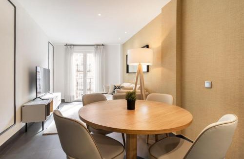 Barrio de La Latina Apartment | Charming Duplex Retreat for 4 Latina Toledo Ático III