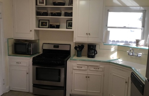 East Sacramento House | Charming East Sac 3 br Close to Downtown, Sac State, UC Davis Med Center