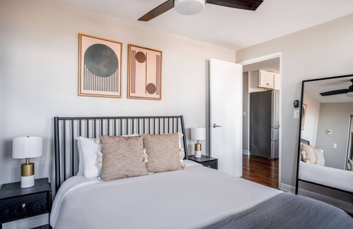 Edgewater Beach Apartment | Charming Edgewater 1BR, nr Thorndale Red Line Station, by Blueground