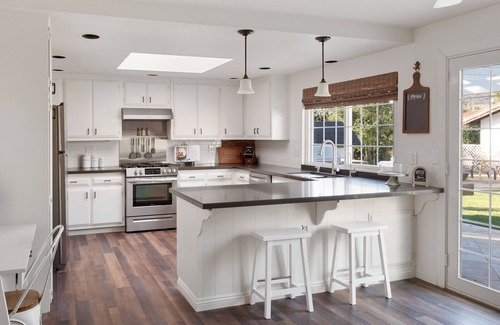 Vista House | Charming Estate near BEACHES, ZOO, LEGOLAND, WEDDING VENUES, WINERIES…
