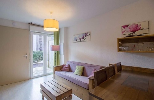 Aureilhan Apartment | Charming family apartment for 4 people with swimming pool on Lake Aureilhan