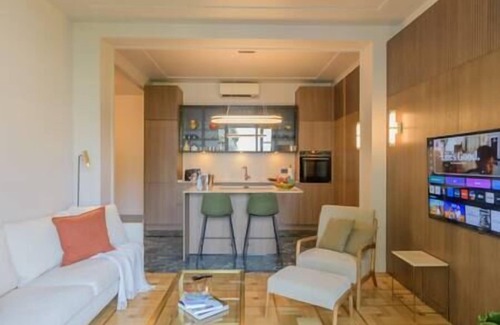 Gambetta Apartment | Charming flat, 2Bedrooms, renovated, sea view, AC