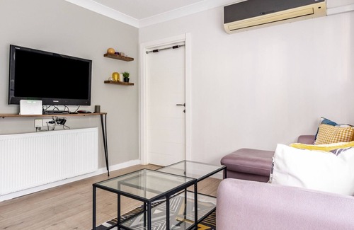 Maltepe Apartment | Charming Flat by Idealtepe Marmaray Station