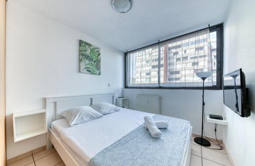 Zola - Pressense Apartment | Charming Flat in Villeurbanne Gratte-Ciel