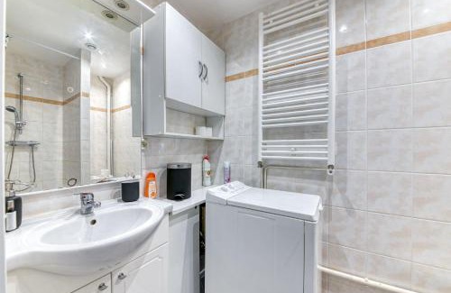 Zola - Pressense Apartment | Charming Flat in Villeurbanne Gratte-Ciel
