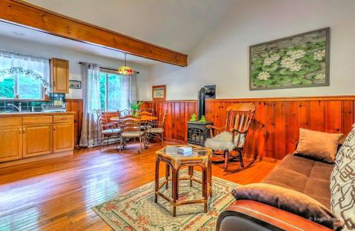Canadensis House | Charming Forest Cabin with a Hammock near Delaware Water Gap National Recreation Area, Pennsylvania