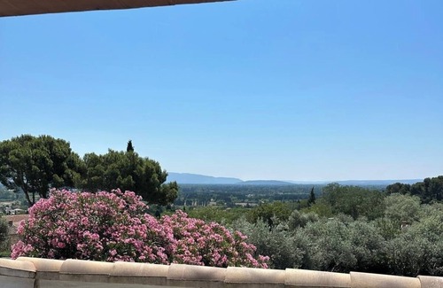 Chateauneuf-de-Gadagne House | Charming house with swimming pool in Châteauneuf-de-Gadagne