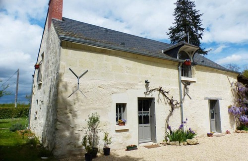 La Chapelle-sur-Loire Cottage | Charming 16th-18th Century House: Renovated, Close to Loire, Family-Friendly, All-Inclusive