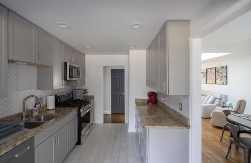 Southwest Raleigh House | Charming, fully equipped 3-bedroom home mins from DTRaleigh