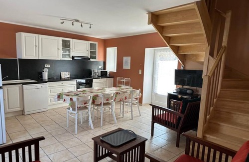 Uzes Apartment | Charming furnished apartment in Mas, UzËs, pool, 656 yards away from town centre