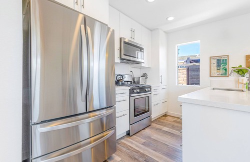 San Clemente Condo | Charming gem near the beach with large backyard, cornhole, fast WiFi & grill