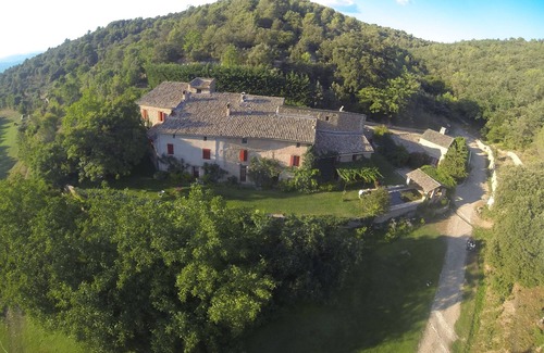 Les Mees House | Charming gîte with swimming pool and tennis court in the heart of nature, La Marjolaine