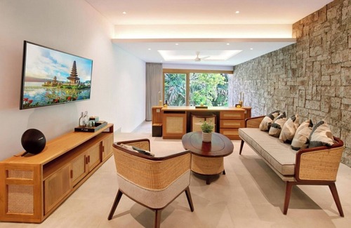 Ubud City-Centre Resort | Charming Grand Suite Forest View - Ubud