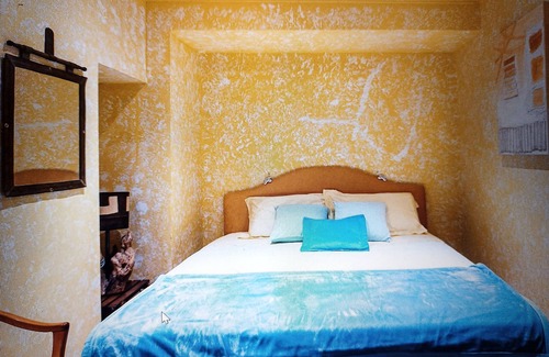 Bordighera Apartment | Charming Ground Level Studio Apartment in Villa