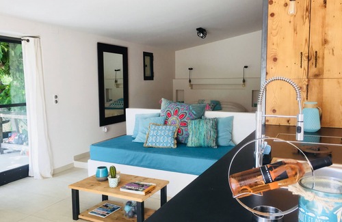 Noves Bed & Breakfast | Charming guest house at the gateway to Alpilles
