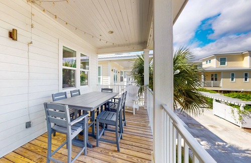 Gulf Shores House | Charming Gulfview home with pool, free WiFi, central AC, & covered balcony