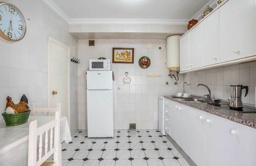 San Ambrosio House | Charming Home "Casa Romero" in Historic Centre with Balcony and Wi-Fi