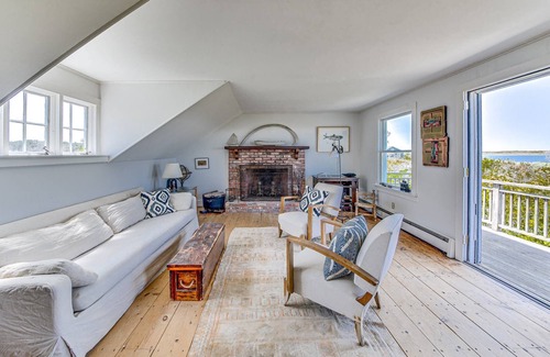Amagansett Cottage | Charming Hampton's Beachfront Escape