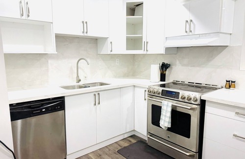 Brampton House | Charming Haven @Snelgrove !