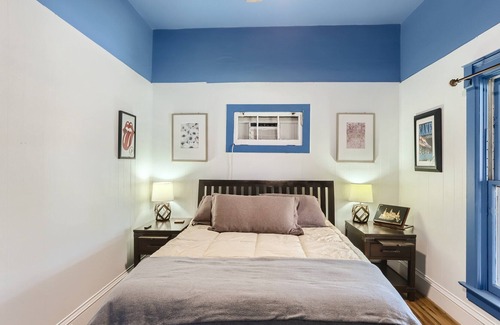 Lyons House | Charming historic cottage on Main Street Lyons, CO