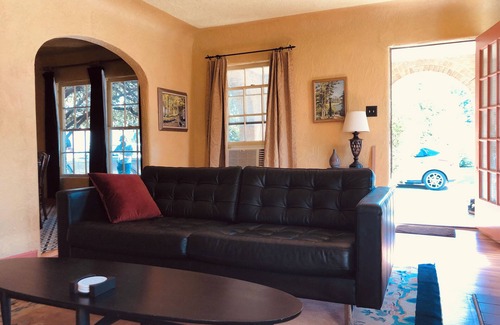 Lower Greenville Apartment | Charming historical 1-bedroom apartment in Dallas