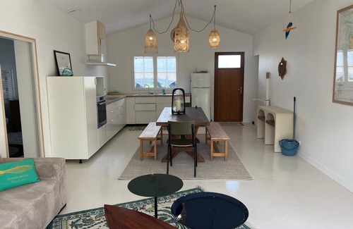 Le Chateau-d'Oleron House | Charming house with garden and beach access