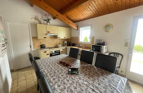 Chateau-d'Olonne House | Charming House with Enclosed Garden, Terrace, Near Beach