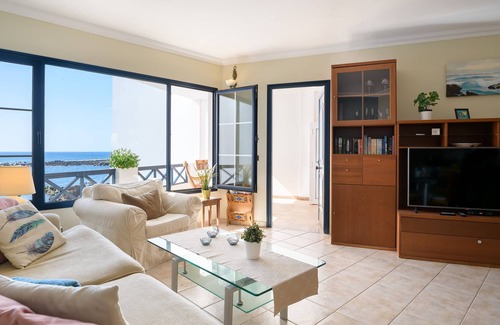 Punta Mujeres House | Charming holiday home "Casa Rivera" near the beach with sea view, Wi-Fi