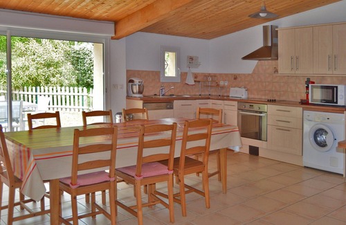Gornac House | Charming Holiday Home in Gornac with Swimming Pool