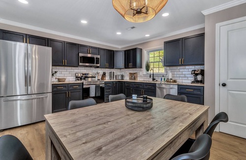 Waynesville House | Charming Home - 3BR with a Large Outdoor Deck