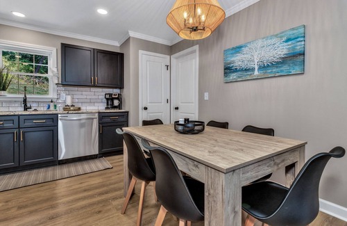 Waynesville House | Charming Home - 3BR with a Large Outdoor Deck