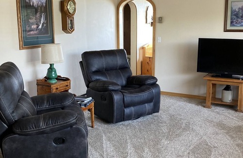 Freedom House | Charming home at the mouth of Jacknife Canyon in beautiful Star Valley