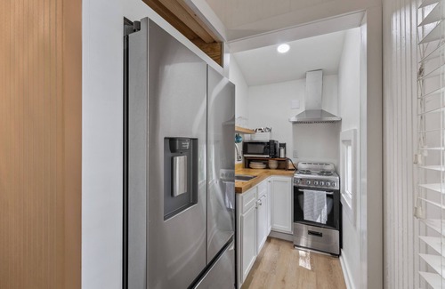 Washington Square House | Charming Home— Free parking in Mobile; Mardi Gras