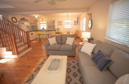 Kennebunkport House | Charming home in Kennebunkport - 10 minutes walk to Dock Square