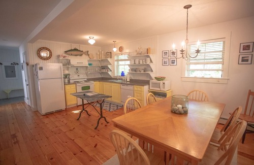 Kennebunkport House | Charming home in Kennebunkport - 10 minutes walk to Dock Square