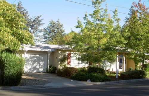 Sonoma House | Charming home near the historic square