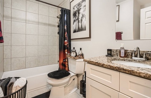 Pittsburgh House | Charming Home w/ Fire Pit - 5 Min to Downtown ATL