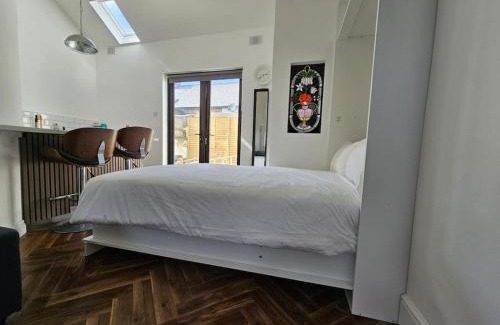 Broadstone Apartment | Charming House in City Centre