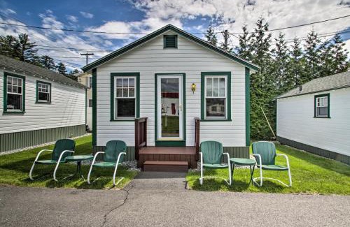 Laconia House | Charming Laconia Cottage Walk to Weirs Beach