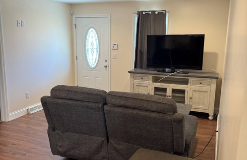 Craig Beach House | Charming lake home with 3-bedroom house in Pleasant Lake Milton