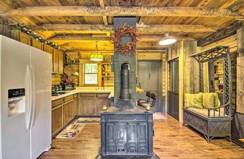 Ridge House | Charming Lakefront Cabin Fish, Hike and More!