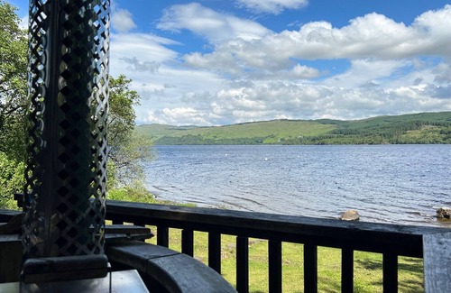Taynuilt Cabin | Charming loch side log cabin with hot tub & stunning views across loch