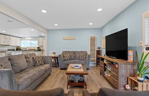Harbor House | Charming Long Beach Home Near LAX, Beaches