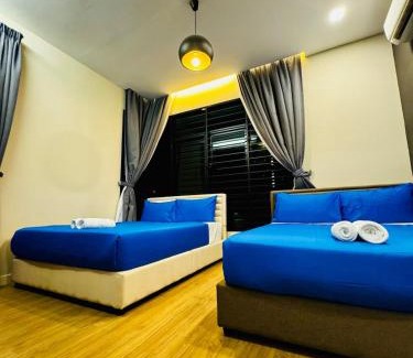 Batu Ferringhi Villa | Charming Luxury Villa 20,BBQ, Close to Beach Shops