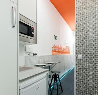 San Blas-Canillejas House | Charming Madrid Las Rosas, Alojamiento de 2 habitaciones con cocina