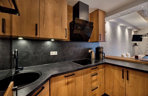 Groissenbach Apartment | Charming modern apartment "Glitzeralm" close to the ski and Three Lakes area.
