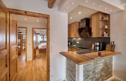 Groissenbach Apartment | Charming modern apartment "Glitzeralm" close to the ski and Three Lakes area.