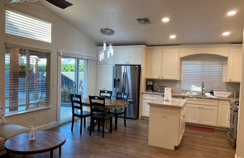 Roseville House | CHARMING MODERN REMODELED Great House