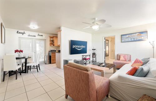 Central Naples House | Charming Naples Oasis - Close to Beaches & Shops